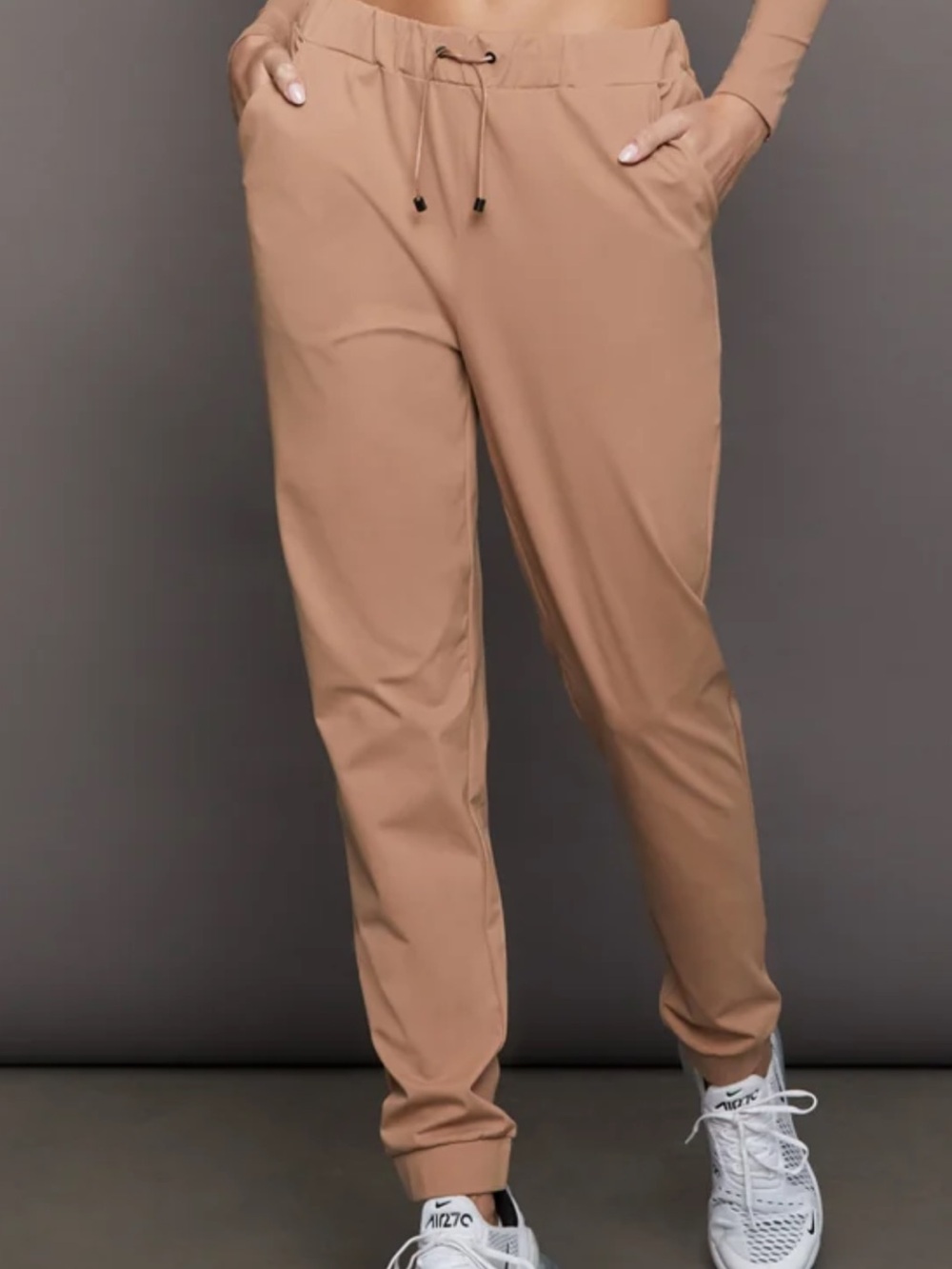 WOLFORD Warm Up Relaxed Fit Drawstring Joggers - Almond
